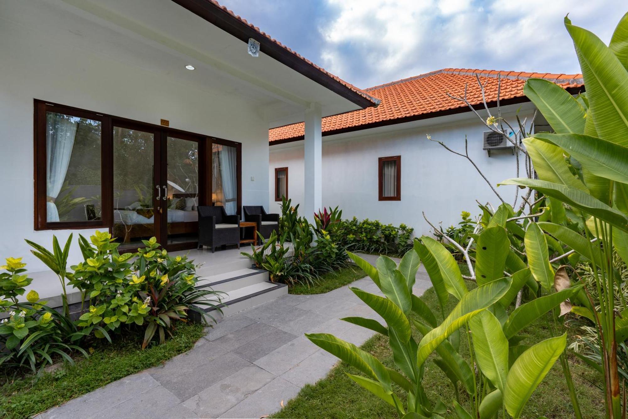 Nusa Indah Onai Hotel Nusa Lembongan  Exterior photo